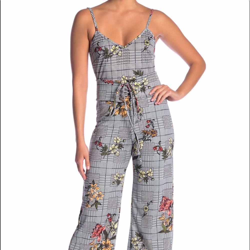 Poof! Belted Sleevless Jumpsuit. Large